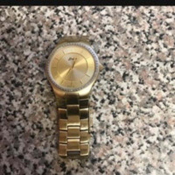 Other - Slightly tarnished mens gold watch